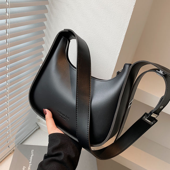 High-Grade Bag2023New All-Matching Women's Bag Spring Retro Shoulder Bag Fashion Net Red Wide Shoulder Strap Messenger Bag