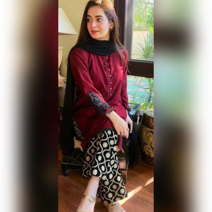 Special Look Day 14 August 3 Pc Suit