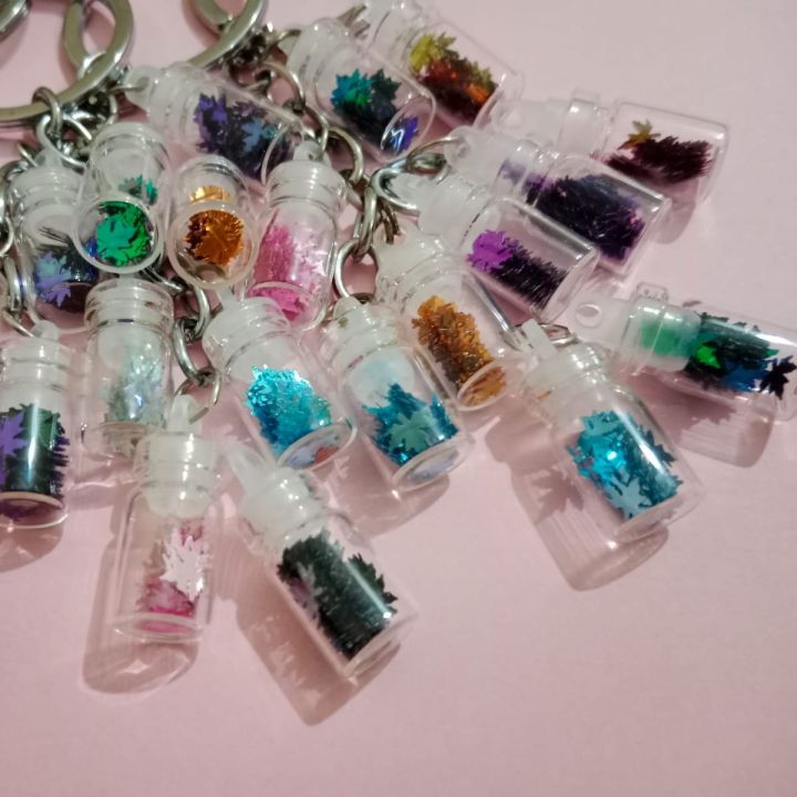 1%20x%205%20bottle%20Glitter%20Flake%20Key%20chain%20for%20girls%20keychains%20with%20glitter%20bottle%20-%20Image%2010