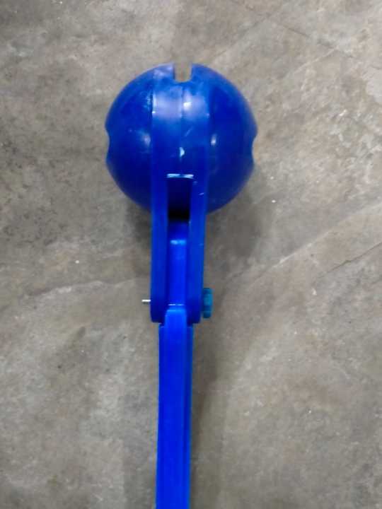 Ball%20Thrower%20Batting%20Practise%20Stick%20Plastic%20Ball%20Stick%20Roboarm,%20Sidearm%20%20by%20BABA-C%20-%20Image%204