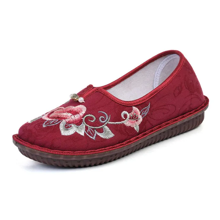 Old%20Beijing%20cloth%20women's%20anti%20slip%20soft%20sole,%20comfortable%20mother's%20middle-aged%20and%20elderly%20grandmother%20flat%20sole%20single%20shoes,%20Hanfu%20embroidered%20shoes%20-%20Image%205