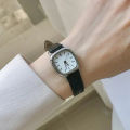 Women's Simple Vintage Watches for Women Dial Wristwatch Leather Strap Wrist Watch High Quality Ladies Casual Bracelet Watches. 
