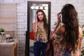 Cordless LED Mirror Makeup Light, Wireless Portable LED Vanity Mirror Lights, Studio Glow Vanity Make-up Light Natural Light for Makeup Dressing Table with 4 LED Bulbs, Professional Studio Glow Battery Powered Mirror Light. 
