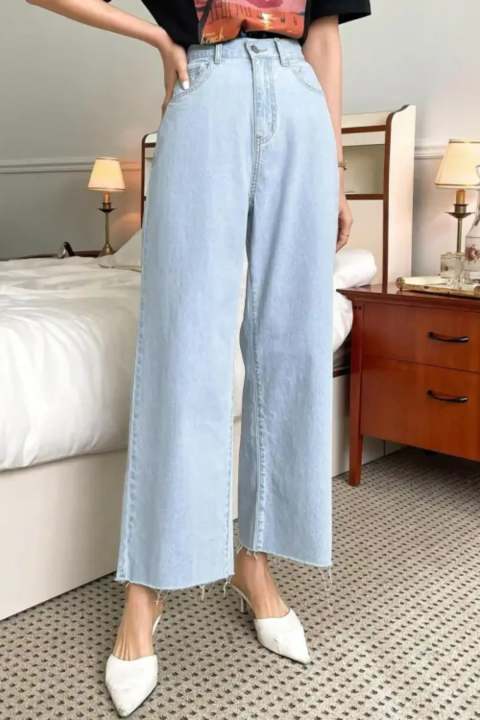 High%20Waist%20Wide%20Leg%20Fashion%20Denim%20Jeans%20for%20Women%20-%20Stylish%20and%20Comfortable%20-%20Image%209