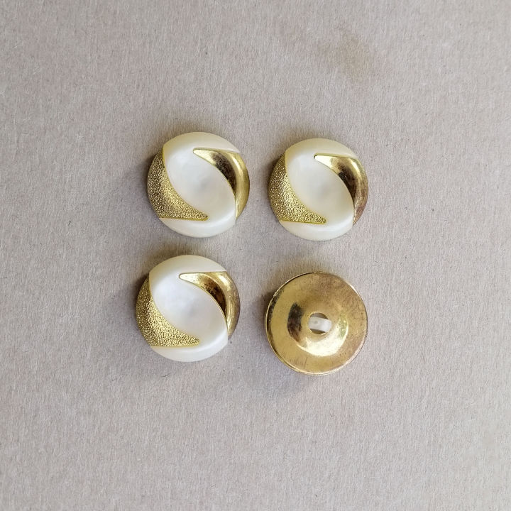 4-Pieces%20Pretty%20Fancy%20Decorative%20Buttons%20%7C%20Fancy%20Buttons%20for%20Men/Women%20Kurta,%20Kurti%20%7C%20Ladies%20and%20Gents%20Suit,%20Coat,%20Shirt%20Buttons%20%7C%20Fancy%20Buttons%20-%20Image%204