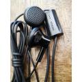 Nokia WH-108 Stereo Headset - 3.5mm AV Connector, Stereo Sound, Integrated Remote & Microphone, Black. 