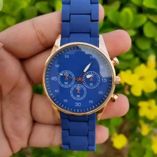 rubber%20chain%20dial%20business%20watch%20for%20boy's%20and%20girl's%20/%20Water%20Resistance%20-%20Image%205