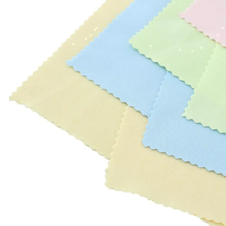 Micro%20Fibre%20Cleaner%20Cloth%20For%20Glasses%20Phones%20Tablets%20Pack%20of%2010%20-%20Image%203