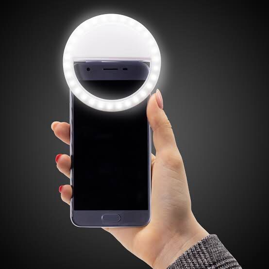 Mobile%20Selfie%20Ring%20Light%20%E2%80%93%20Portable%20Selfie%20LED%20Ring%20Light%20for%20Mobile%20Phones%20%E2%80%93%20Rechargeable%20Ring%20Light%20with%20Charging%20Cable%20For%20Tik%20Tok%20and%20Photography%20-%203%20Level%20Brightness%20Adjustment%20with%20Flash%20Mode%20-%20Image%207