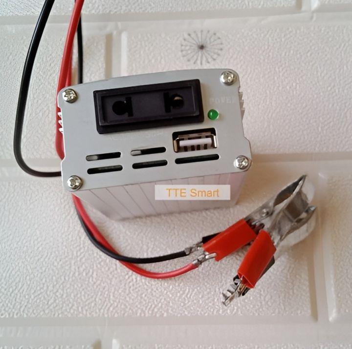 220-Watt%20Power%20Inverter%2012V%20to%20220W%20-%20Compact%20DC%20to%20AC%20Mini%20UPS%20for%20Portable%20Energy%20Solutions%20-%20Image%204