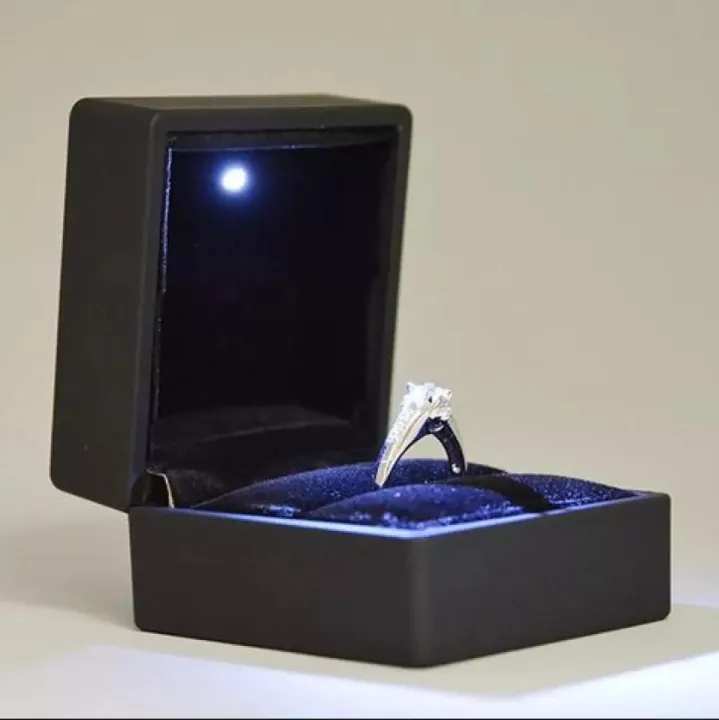Diamond%20Ring%20Box%20LED%20Light%20Velvet%20Jewelry%20Gift%20Wedding%20Proposal%20Engagement%20-%20Image%203