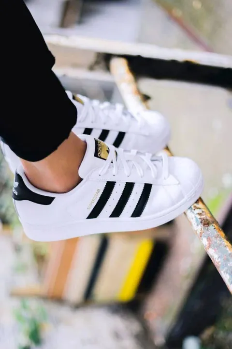 Comfy%20&%20Elegant%20sneakers%20for%20girls%20-%20Image%202