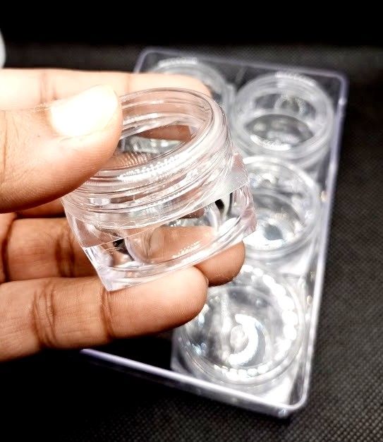 6%20pcs-%20Empty%20Cosmetic%20Containers%20With%20outer%20Acralic%20Box%20-%20Square%20Shape%20Mini%20Plastic%20Empty%20Bottle%20-%20Makeup%20Face%20Cream%20Pot%20Jar%20Refillable%20Cosmetic%20Sample%20Bottles%2020%20Gram%20-%20Image%202