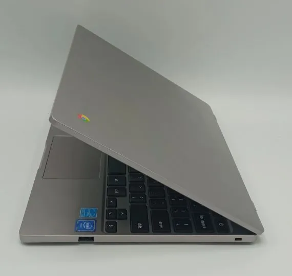 Samsung%20Chromebook%204%20-%20Intel%20Celeron%20Processor%20-%204GB%20Ram%20-%2016GB%20Storage%20-%2011.6"%20Screen%20-%20Playstore%20-%20Update%202029%20-%20Image%203