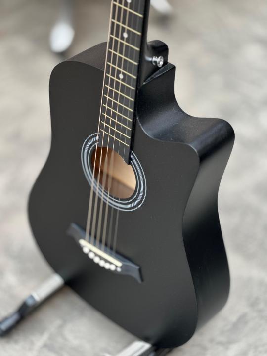 Acoustic%20Guitar%20With%20Free%20Bag%20+%20Many%20Accessories%20(%20Special%20OFFER%20)%20-%20Image%205