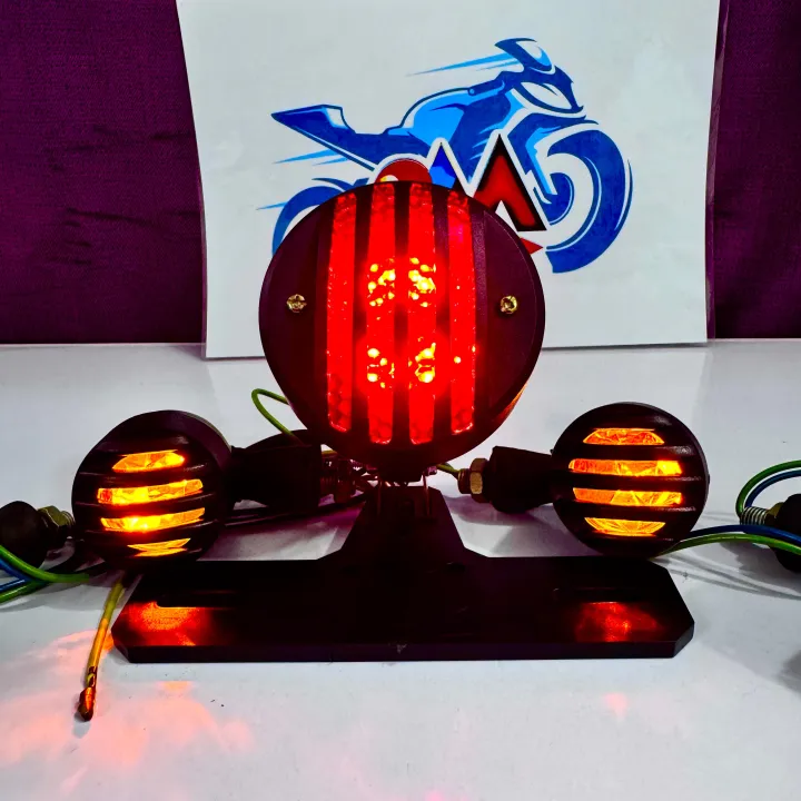 Ultra%20quality%20Backlight%20for%20all%20motorbikes%5BLED%20Rear%20Brake%20Light%20with%20Side%20Indicators%20%5D/Cafe%20Racer/Bobber/Street%20Bike%20-%20Image%205
