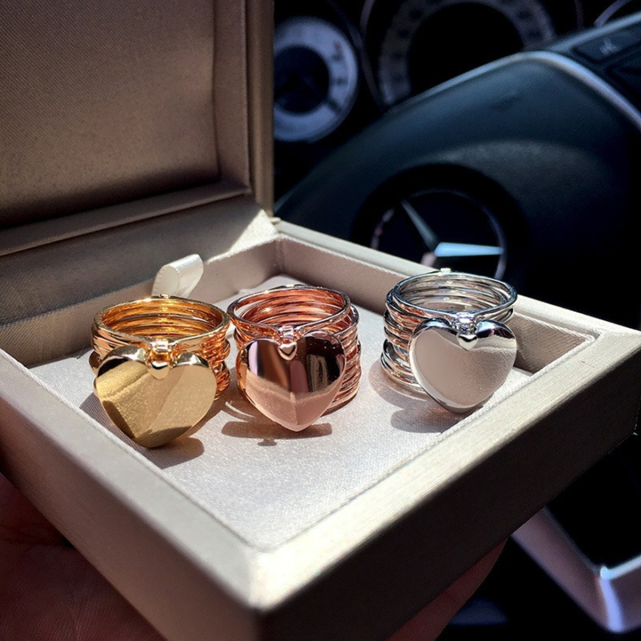 2%20in%201%20ring%20and%20bracelet%20Stretchable%20Twist%20Folding%20Jewelry%20-%20Image%205