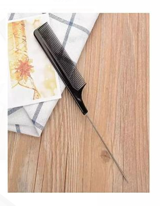 Tail%20Comb%20-%20Best%20Hair%20Styling%20Tail%20Comb%20-%20Image%202