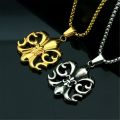 【IKE】 Symbol Mens Collier Fluer de Lys  Flower Pendant Necklace Stainless Steel en Color Retro Vintage  Style. 