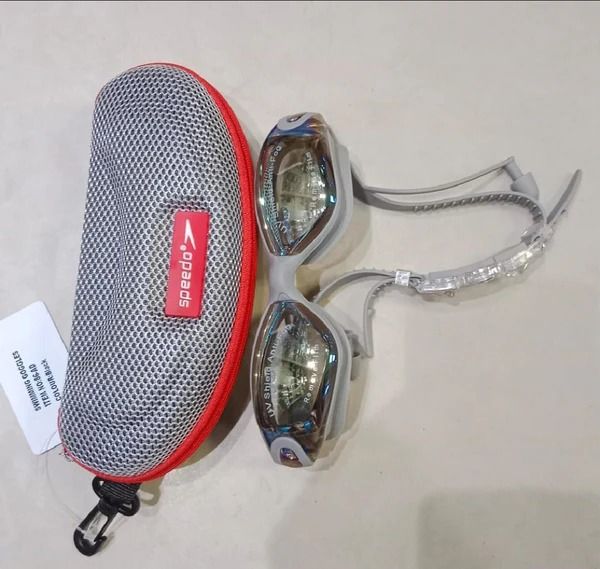 Speedo%20Professional%20Swimming%20Goggles%20%E2%80%93%20Anti-Fog,%20UV%20Protection,%20Adjustable%20Silicone%20Strap%20GREY%20BOX%20Speedo%20Professional%20Swimming%20Goggles%20%E2%80%93%20Anti-Fog,%20UV%20Protection,%20Adjustable%20Silicone%20Strap%20%E2%80%93%20Grey%20Box%20%7C%20Premium%20Swim%20Eyewear%20for%20Men%20&%20Women%20-%20Image%203