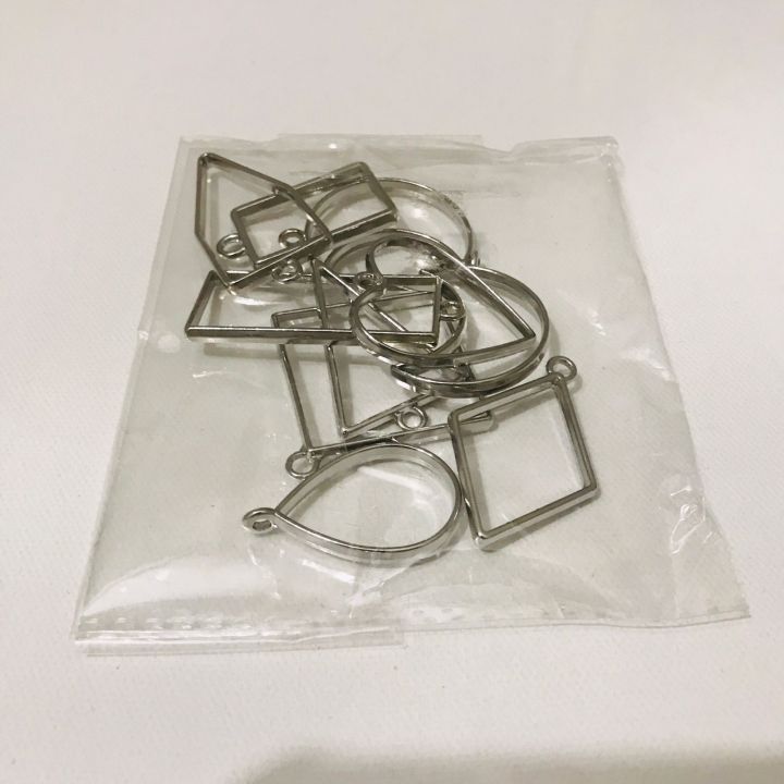 Pendants%20For%20Resin%20Art%20Pack%20of%2010%20PC%20-%20Image%203