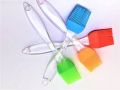 Silicone Bread Basting Brush Silicone Baking Bakeware Bread Cook Brushes Baking Accessories Oil BBQ Basting Baking Tools (1pc). 