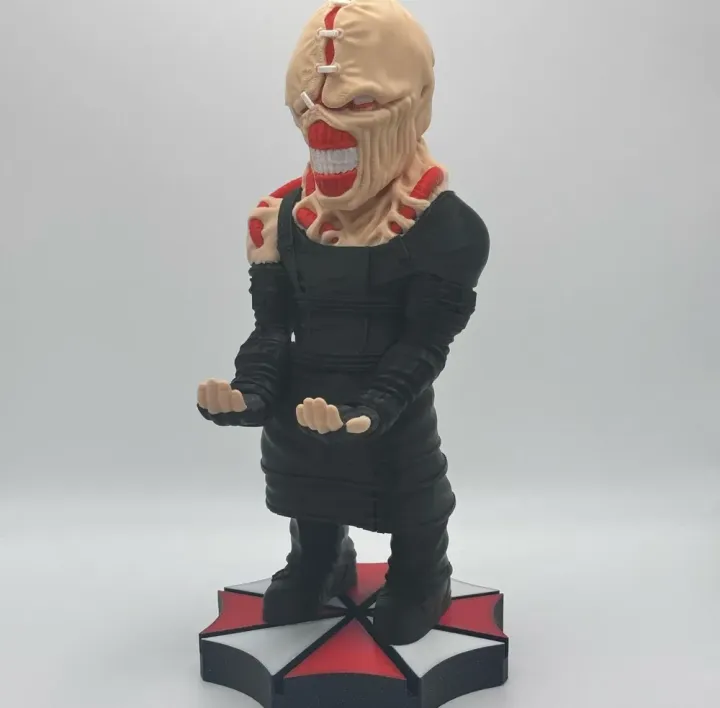 Resident%20Evil%20Nemesis%20Controller%20Holder%20%E2%80%93%20Terrifyingly%20Cool%20Stand%20for%20Gamers%20&%20Collectors%20-%20Image%203