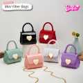 Fashion Mini Crossbody Purse for Girls - Elegant Design with Long Chain Strap. 
