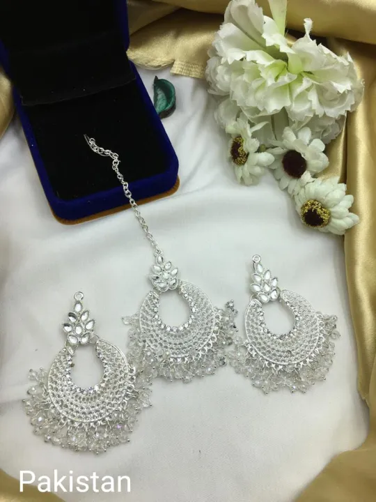 new%20collection%20Golden%20Tikka%20and%20Earrings%20Set%20For%20Women%20-%20Image%204