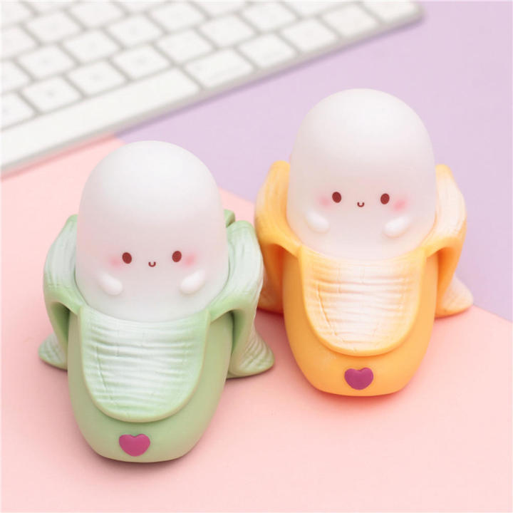 -like appearance Banana night light Delightful Novelty design Baby-friendly material Cute night lamp Mini size Creative decoration LED night light for Children's bedroom Nursery decoration Baby shower