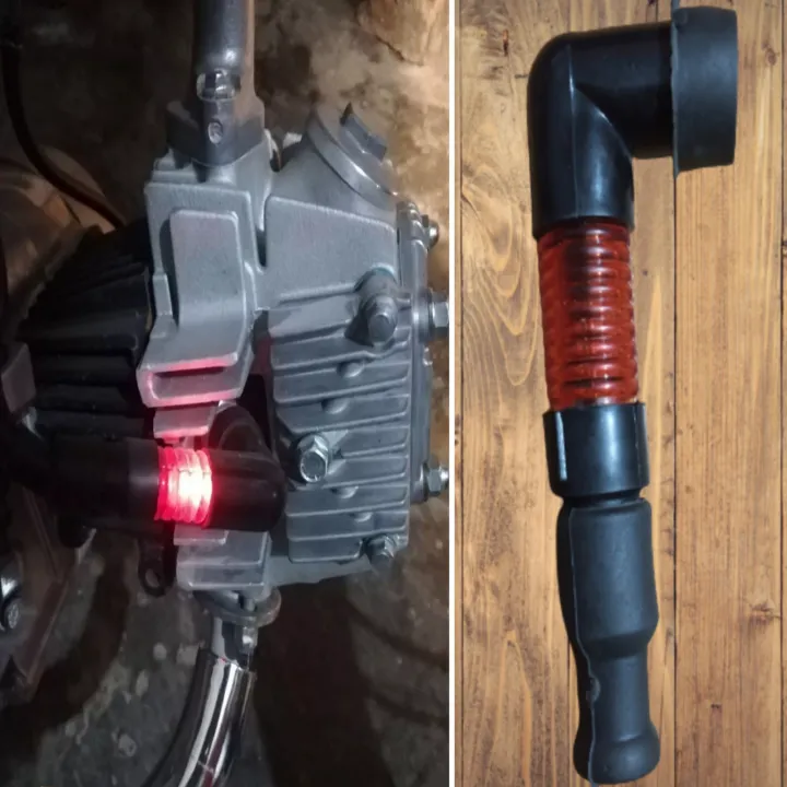 Plug%20cap%20with%20light%20for%20bikes/Lighted%20plug%20adapter%20for%20bike/Red%20lighted%20spark%20Plug%20holder%20-%20Image%202