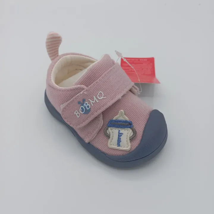 Baby%20Soft%20Walking%20Shoes%20%E2%80%93%20Milk%20Bottle%20Patch,%20Comfortable%20Toddler%20Sneakers%20-%20Image%203