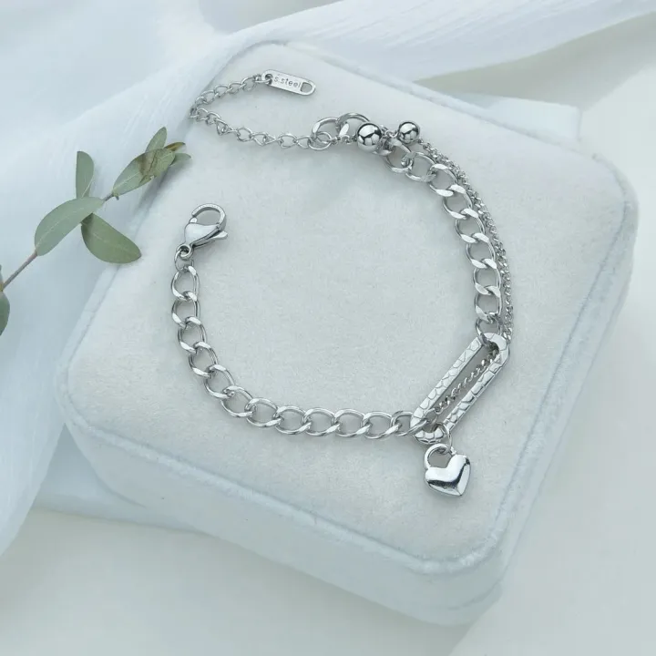 Premium%20Stainless%20Steel%20Jewellery%20%E2%80%93%20Corroded%20Peach%20Heart%20Chain%20Bracelet%20for%20Women%20&%20Couples%20Gift%20-%20Image%203