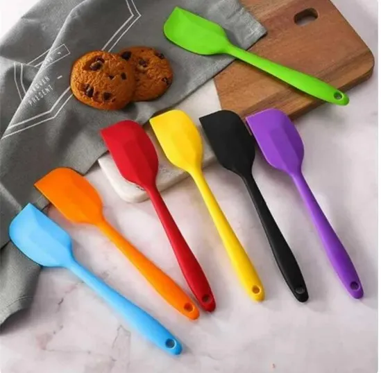 Silicone%20Spatula%20Heat%20Resistant%20Non-Stick%20Flexible%20Rubber%20Kitchen%20Essential%20Gadget%20Premium%20Scraper%20SpoonS%20-%20Image%202