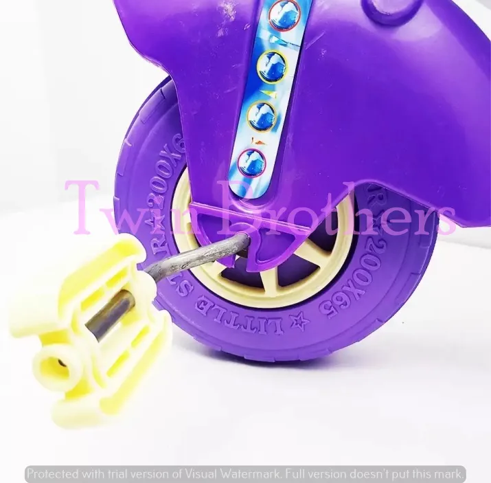 Happy%20Kids%20Crystal%20Tricycle%20With%20Lights%20&%20Music%20-%20Image%205