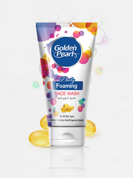 Golden%20Pearl%20%20Foaming%20Face%20Wash%20for%20Brighter%20Skin%2075%20ml%20-%20Image%203