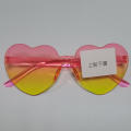 UV protection Heart-shaped Sunglasses Elegant Lightweight Fashionable Heart-shaped glasses Jelly material Outdoor Gradient heart sunglasses for Beach Summer vacation Outdoor activities Fashion events Travel accessory. 