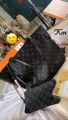 LOUIS VUITTON NEVERFULL GM TOTE BAG. 