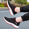 IELGY men's comfortable breathable thick bottom wear-resistant sports shoes casual shoes. 