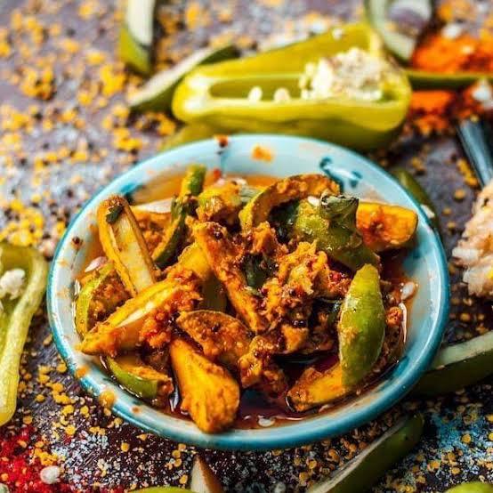 Original%20Shikarpuri%20Export%20Quality%20Achar%20Bucket%20-%20Image%204