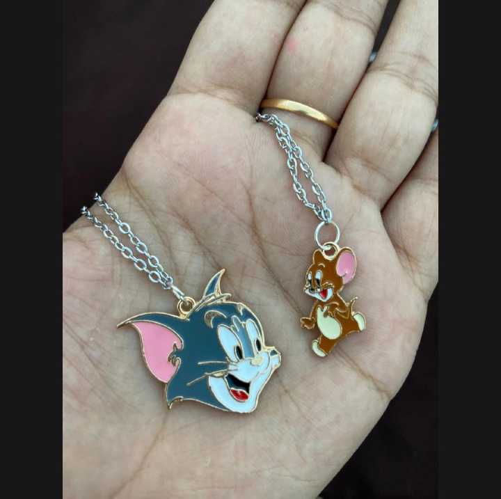 Tom%20and%20Jerry%20Locket%20Necklace%20%E2%80%93%20Pack%20of%202%20Cartoon-Inspired%20Jewelry%20for%20Kids,%20Teens%20&%20Fans%20-%20Image%202
