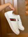 White Sneakers for men's || stylish and tranding sneakers for boys. 