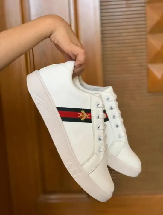 White Sneakers for men's || stylish and tranding sneakers for boys