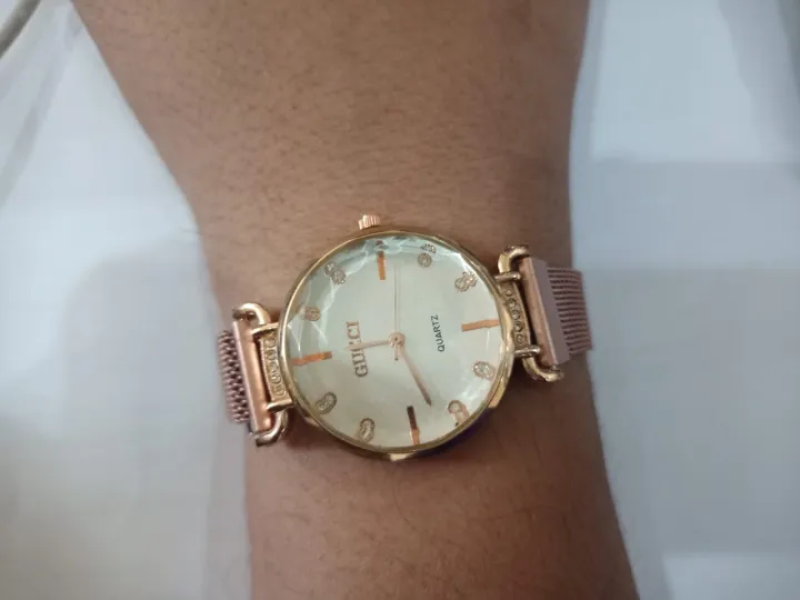 Cute%20And%20Classy%20Magnetic%20Wrist%20Watch%20-%20Image%204