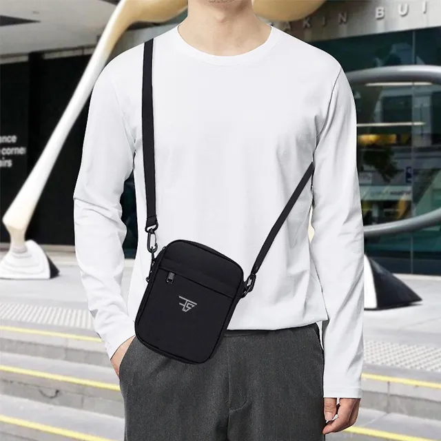 Crossbody%20Bag%20for%20Men%20-%20Simple%20Lightweight%20Small%20Travel%20Bag%20-%20Cross%20Body%20Bag%20Messenger%20Casual%20Bag%20-%20Waterproof%20Fabric%20for%20Sport%20Street%20Travel%20Outdoor%20bag%20-%20Image%204