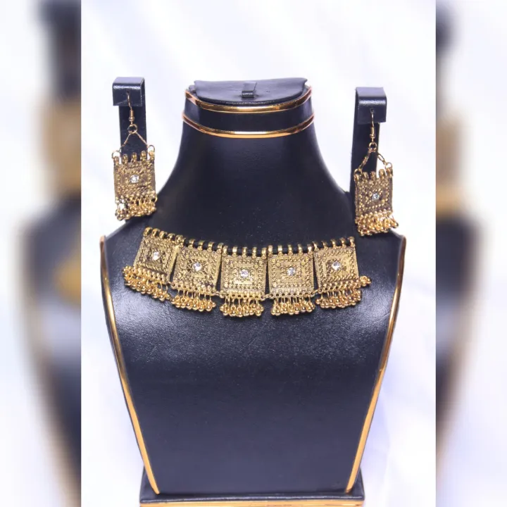 ANTIQUE%20AFGHANI%20CHOKER%20FOR%20ALL%20AGES%20SILVER%20WITH%20EARRINGS%20COLOR%20GOLDEN%20-%20Image%205