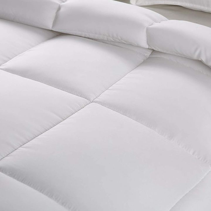 Comforter%20Razai%20Ultra%20Soft%20Down%20Alternative%20Comforter%20-%20Plush%20Siliconized%20Fiberfill%20Duvet%20Insert%20-%20Box%20Stitched%20All%20Season%20-%20Image%209