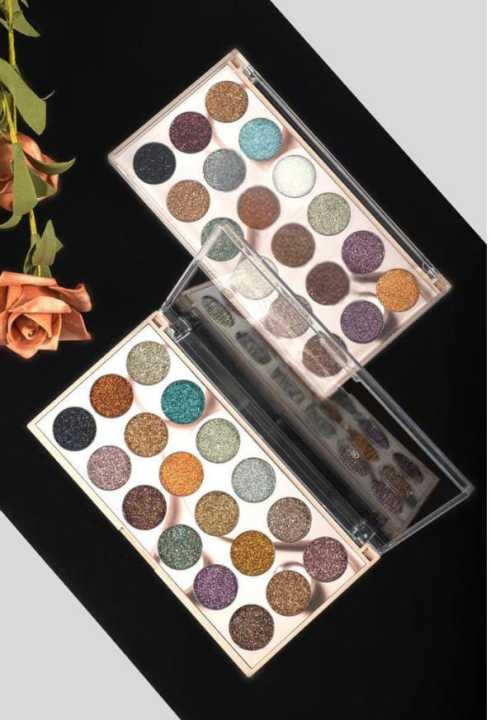 J%20J%20Model%2018%20Colors%20Sequins%20Glitter%20Powder%20High%20Gloss%20Pearly%20Eye%20shadow%20Palettee%20-%20Image%202