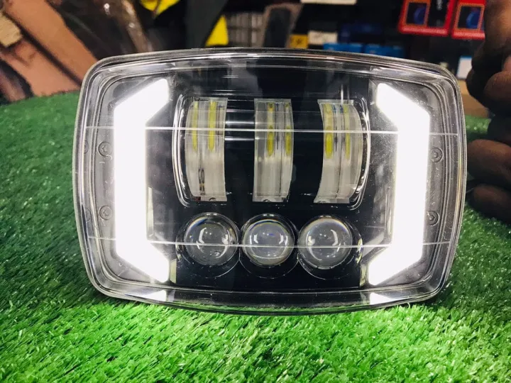 Bike%20Led%20Headlight%20Beam%20For%20Cd%2070%20&%20Cg%20125%20Original%20Fitting%20-%20Image%202