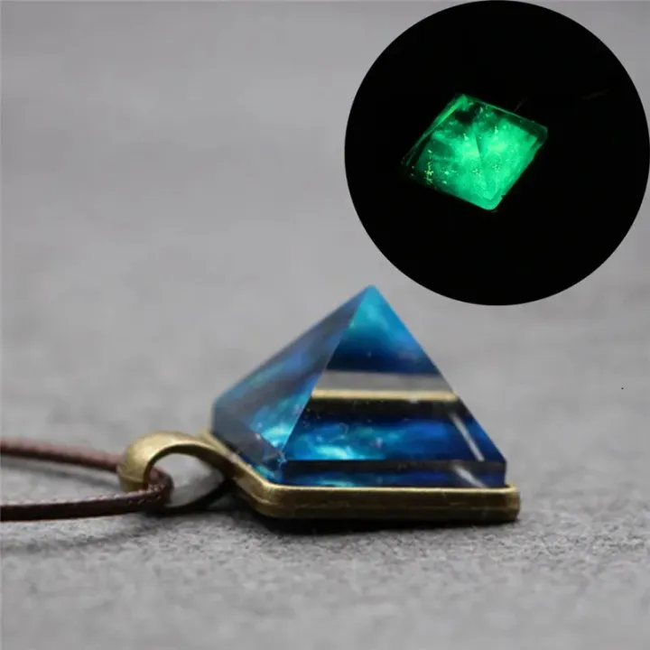 Crystal%20Glowing%20Pyramid%20Shape%20Pendant%20Necklace-%20Glow%20In%20Dark%20Necklace%20-%20Image%204